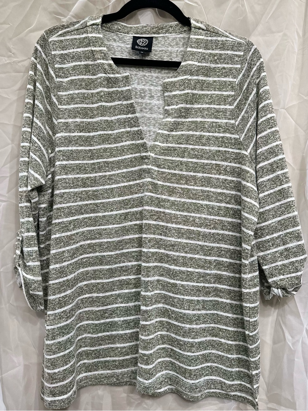 bobeau Olive Gray & White Striped Split V-Neck 3/4 Sleeve Blouse